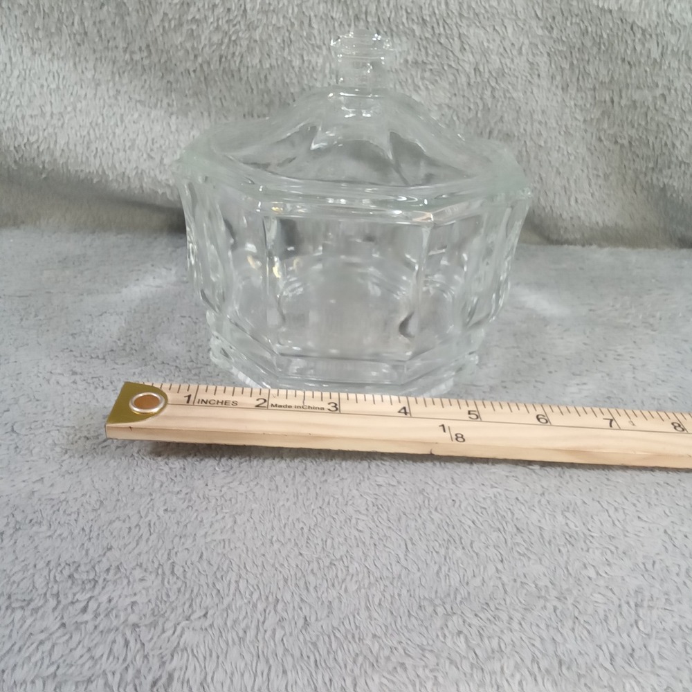 Vintage Style Octagon Clear Glass Candy Dish with Lid Faceted Trinket‎ Box 5.5in - Picture 8 of 10